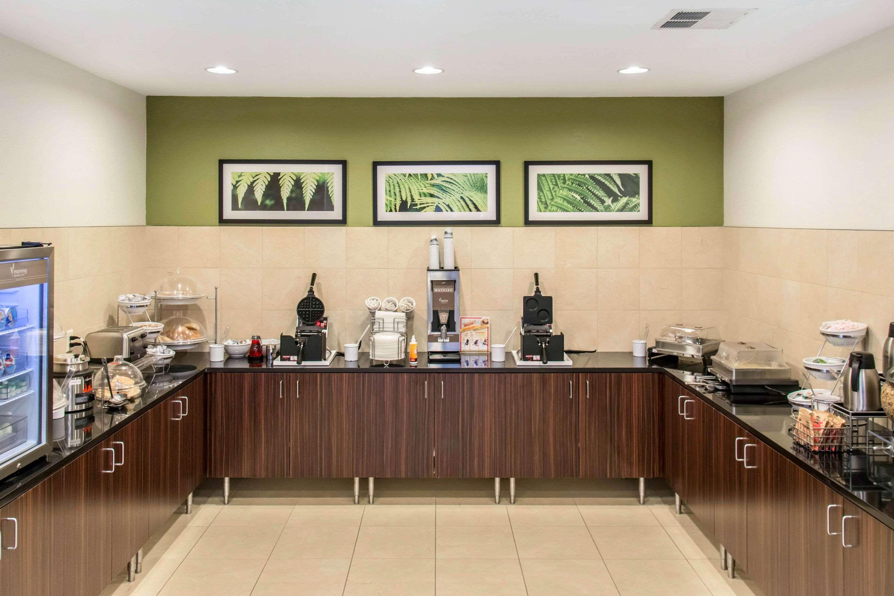 Sleep Inn & Suites Marshall - University Area Exteriör bild
