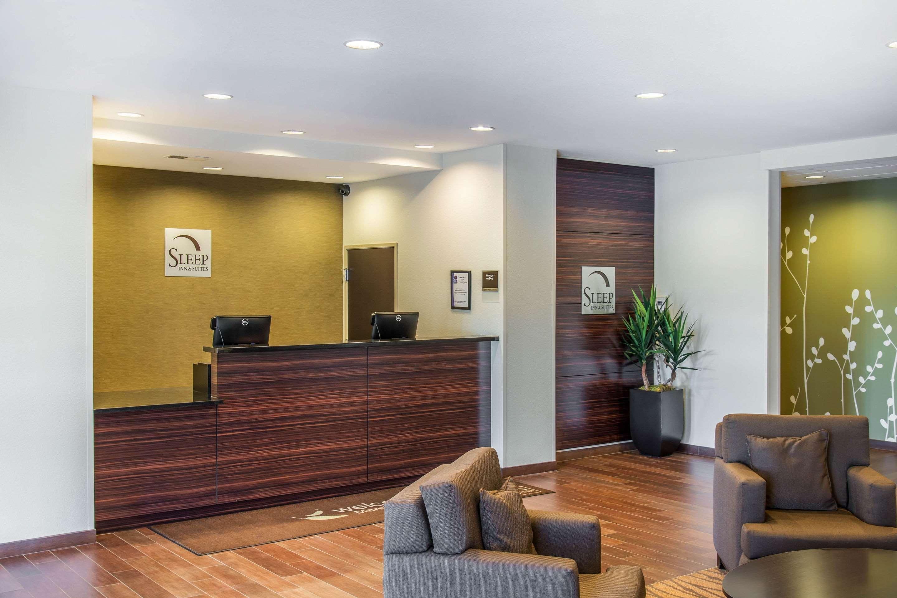 Sleep Inn & Suites Marshall - University Area Exteriör bild