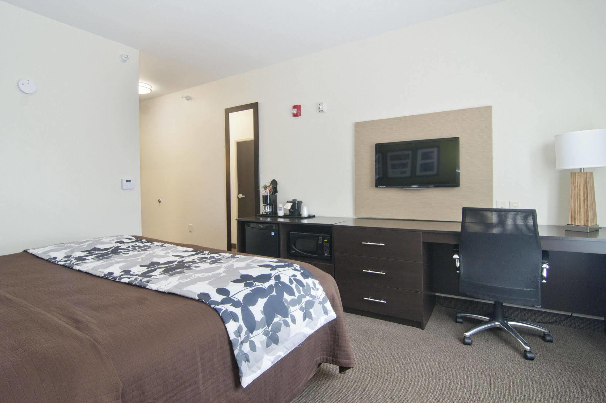 Sleep Inn & Suites Marshall - University Area Exteriör bild